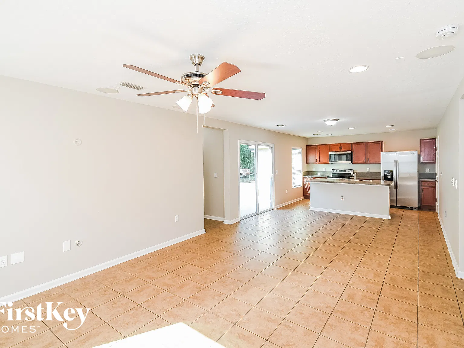 3 bed, 2.0 bath, 1638 sqft, $2,415 — Photo 4
