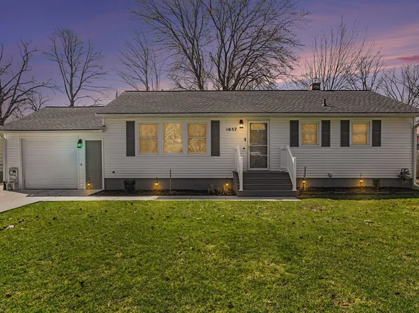 1657 Leif Ave, Norton Shores, MI 49441