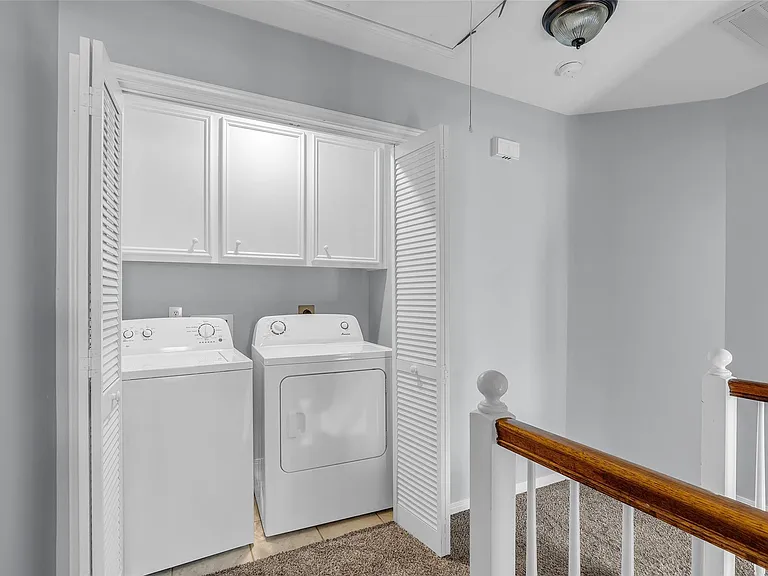1417 W Webster St — Photo 28