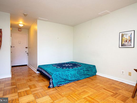 5th image of 2601 Pennsylvania Ave APT 115