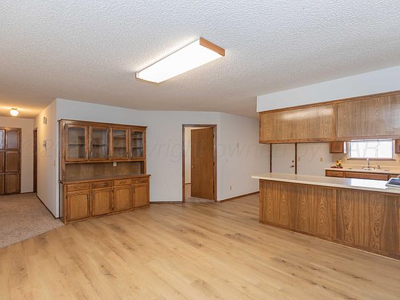 4th image of 3501 E Hastings Ave