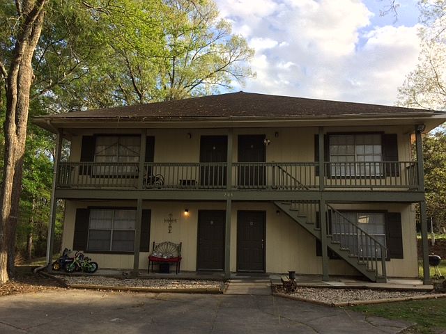 208 Stanford Dr.