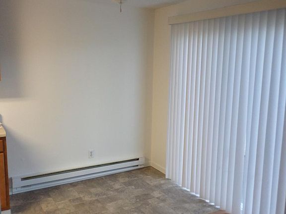 5th image of 1422 Josephine Ct SE