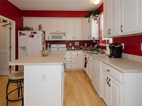 4th image of 11211 Catalina Dr