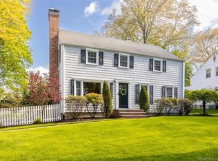 31 Lynn Ct, Darien, CT 06820