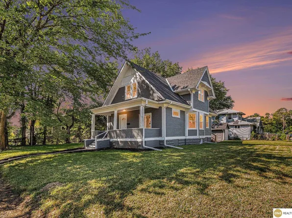 2850 Fowler Ave, Omaha, NE 68111