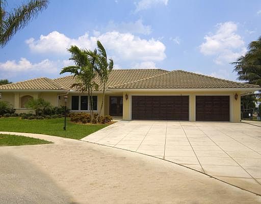 3rd image of 2154 Driftwood Cir