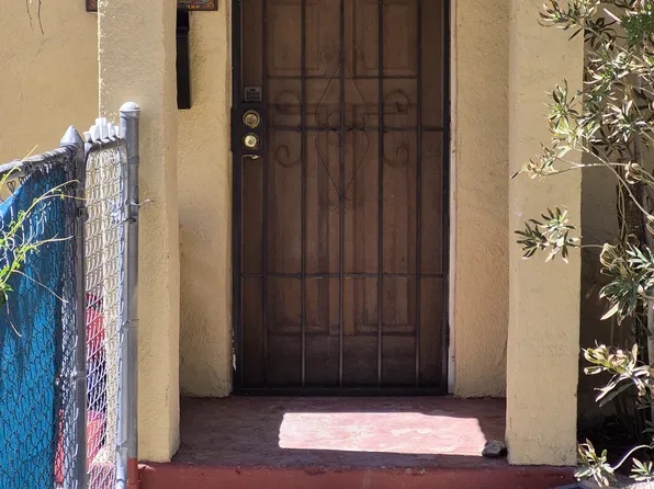 3029 N Campbell St, El Paso, TX 79902