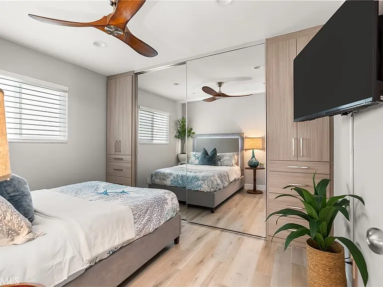 313 Alvarado Pl — Photo 13