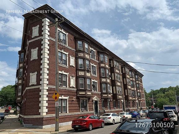 2nd image of 542 W King St APT A3