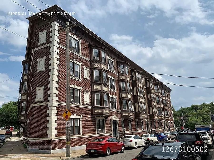 536 W King St #B6