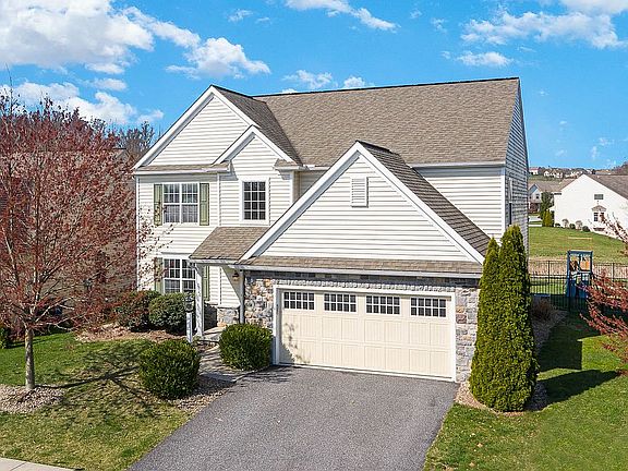 2nd image of 2026 Liberty Dr
