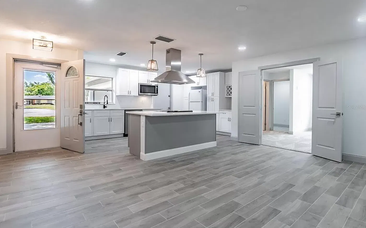 4 bed, 2280 sqft, $4,100 — Photo 4