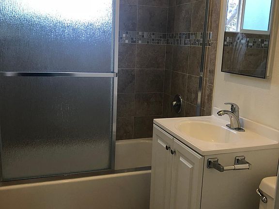2nd image of 900 Manchester St APT 20