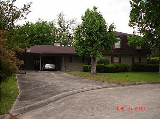 2nd image of 2950 Falmouth Dr