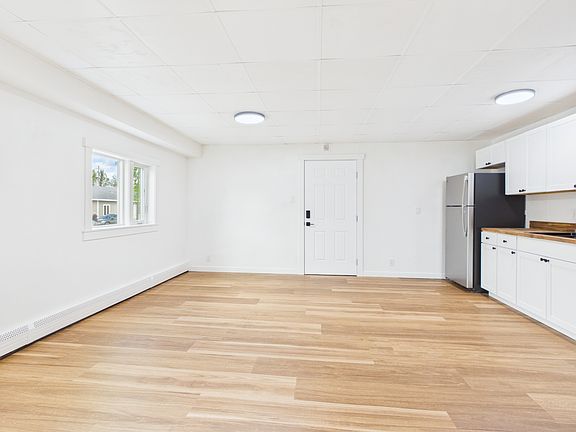 5th image of 1301 9th Ave APT B