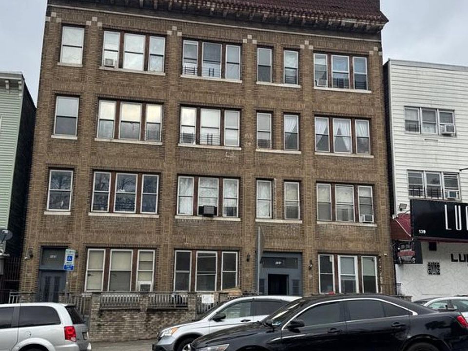1st image of 141 Park Ave #4S