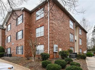 3710 Cotswold Ave, Greensboro, NC 27410