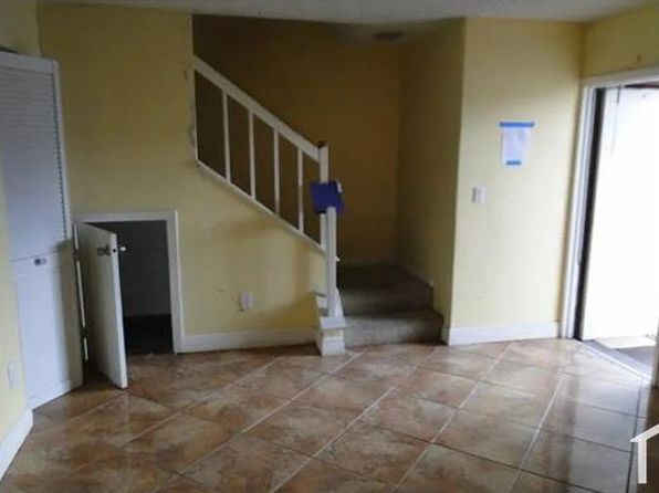 2770 NW 196th Ter