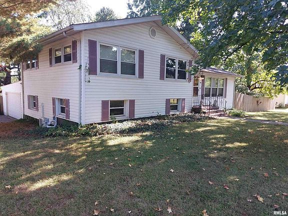 4th image of 900 Blueberry Hill Ave