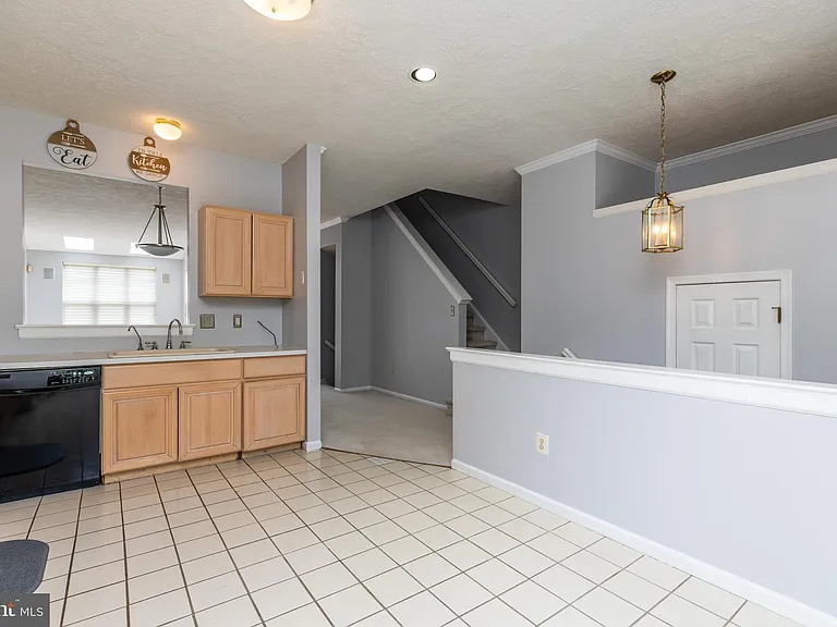 872 N Waterford Ln — Photo 8