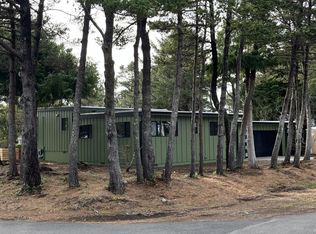 5745 Hacienda Ave, Lincoln City, OR 97367