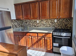 434 44th St #3, Brooklyn, NY 11220