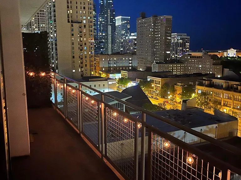 50 E 16th St #1007 — Photo 28