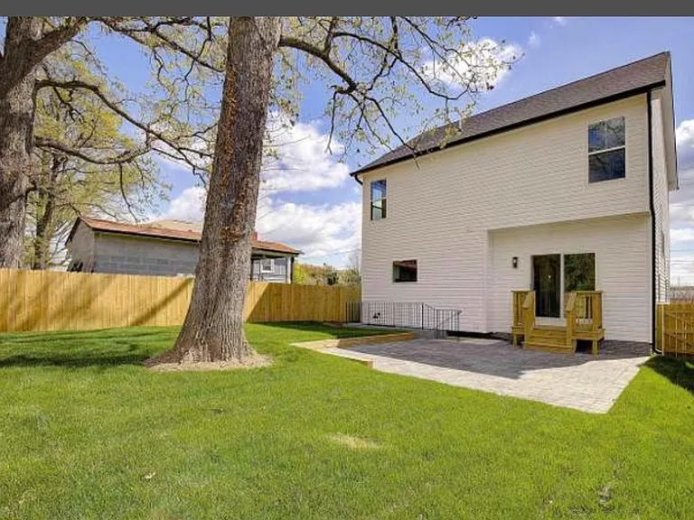 1303 Capitol Heights Blvd — Photo 1