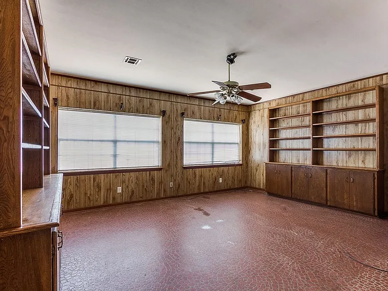 1909 Hardy Dr — Photo 26