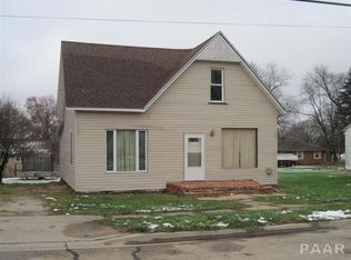 305 E 3rd St, Delavan, IL 61734