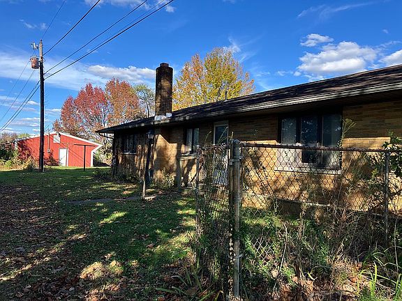 2nd image of 109 Hillcrest Dr