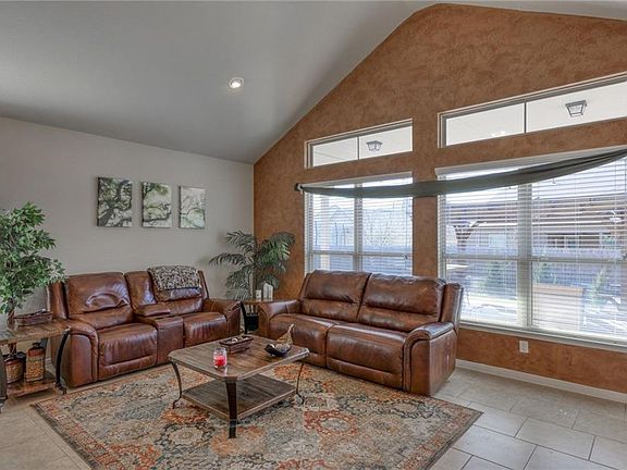 4th image of 3532 Black Cloud Dr