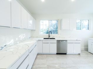 1911 Carmen Ave, Los Angeles, CA 90068