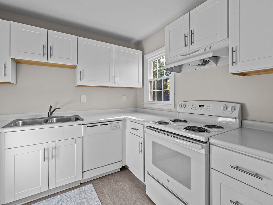 1st image of 4600 Coronado Dr APT B