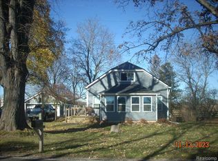 1174 W Cohoctah Rd, Howell, MI 48855