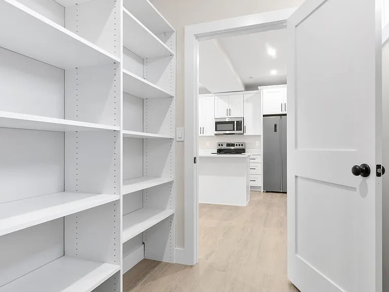 135 Harrishof St #2 — Photo 18