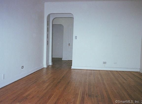 5th image of 124 Summer St #2C