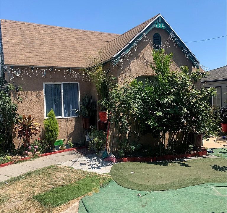 1st image of 208 S Hillcrest St