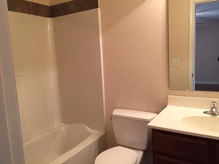 115 Waterpoint Dr — Photo 22