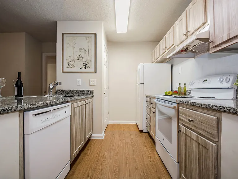 Riverstock Apartments — Photo 8
