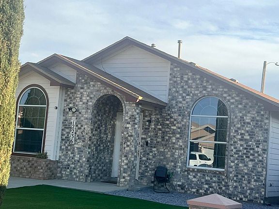 2nd image of 12236 Tierra Alamo Dr