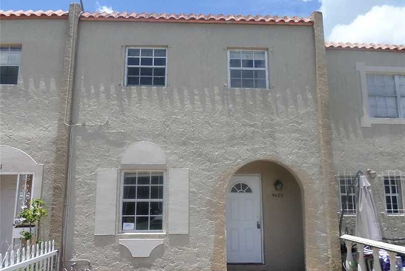 1st image of 5489 NW 171st Ter