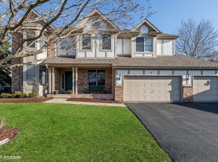 5 Sherwood Ct, Lake In The Hills, IL 60156