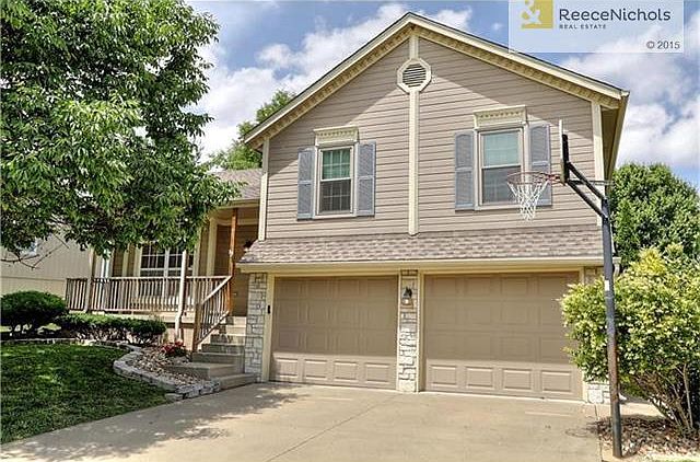 1st image of 438 NE Station Dr