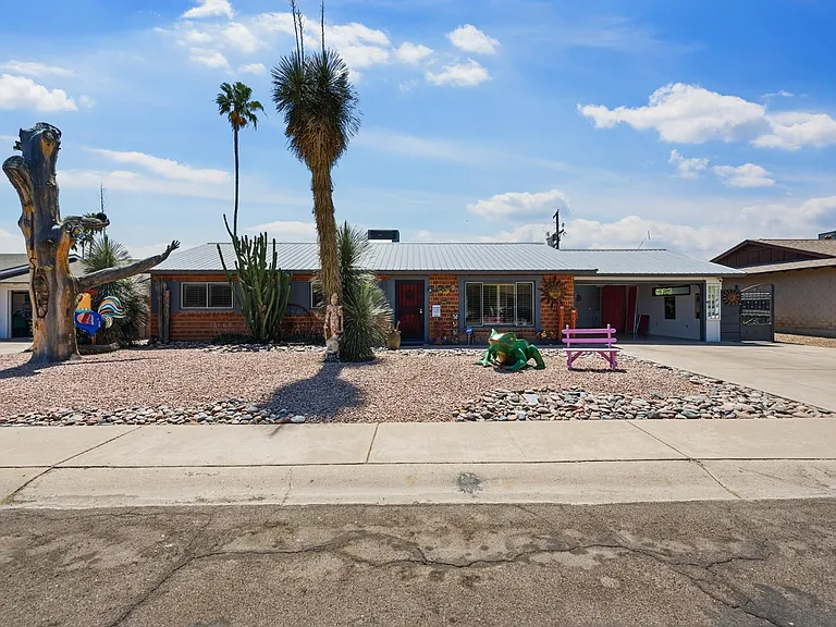 8639 E Virginia Ave — Photo 1