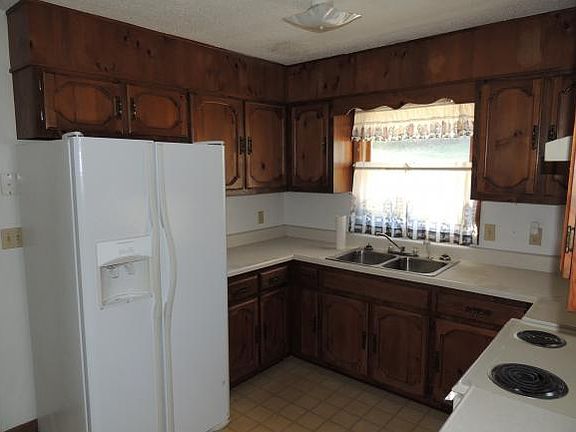 4th image of 248 Hidden Valley Dr