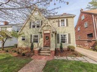 2556 Eaton Rd, University Heights, OH 44118