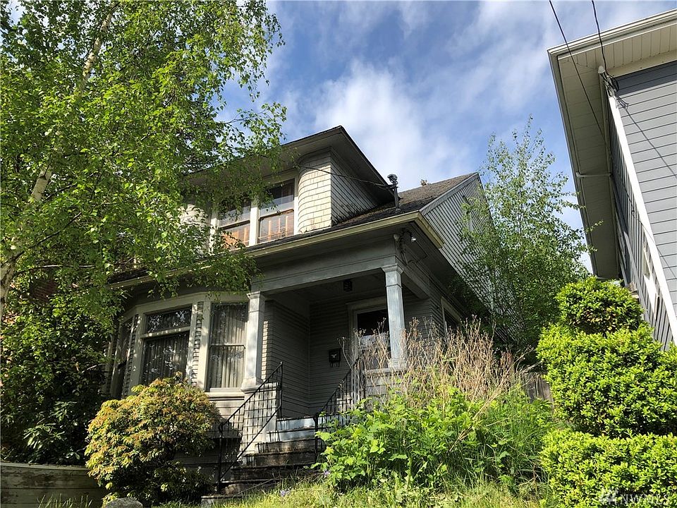 2nd image of 619 Malden Ave E