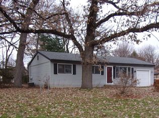 7312 Northwood Dr, Wonder Lake, IL 60097